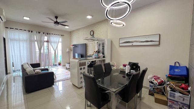 M Condominium @ Larkin 1