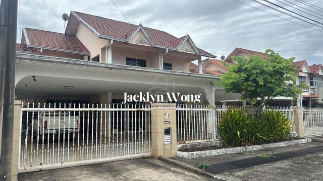 For Sale | Taman Iramanis | Bungalow | 2 Adjoining Semi D | City Mall 1