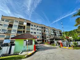 Pangsapuri Seri Mewah (Blok B) 1