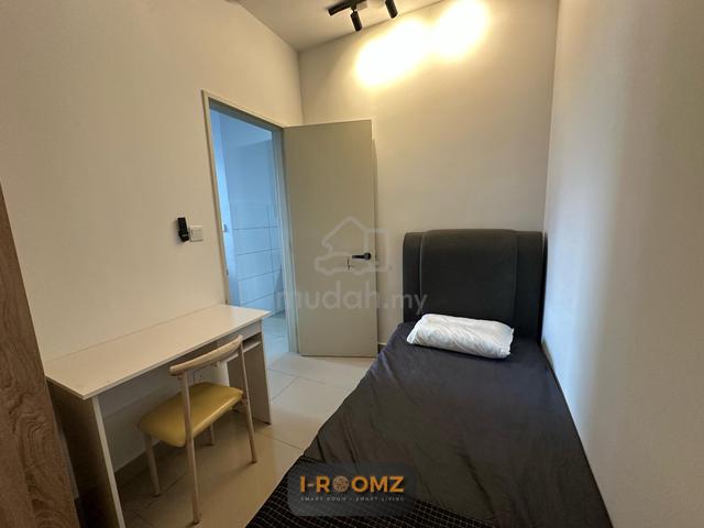 Junior Room For Rent Kuchai Lama Near Mrt Kuchai Sentral Female Male 1