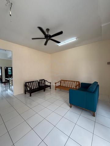 Taman Putri Kulai Double Storey Corner For Rent 1