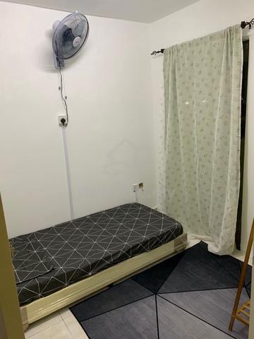 Almost zero deposit (Half month) depo! Room For Rent Flora Damansara 1