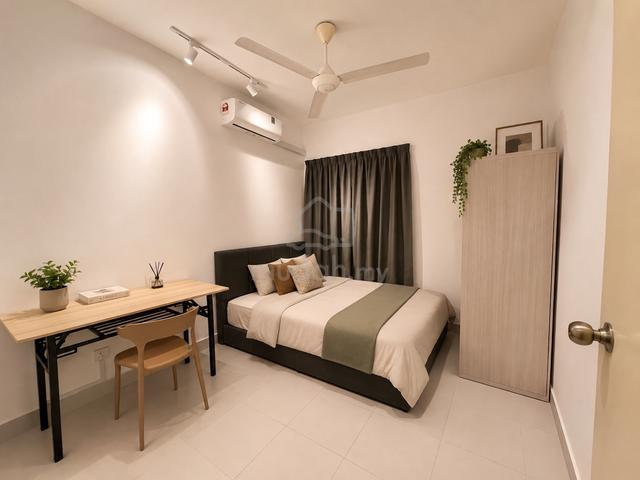 Medium Room (Queen Bed) at Seri Intan Apartment, Setia Alam, Shah Alam 1