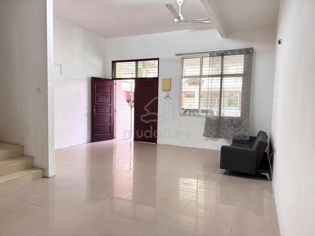 3-story townhouse in Beihai | 4bedrooms, 4exterior walls, 2 rear door 1