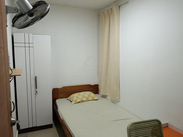 Room for rent 1