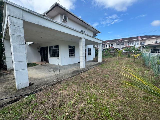 Kota Sentosa Double Storey Corner House, Below Bank Value, at 7 Miles 1