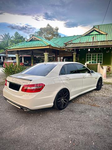 2011 Mercedes Benz E-CLASS 1.8 200 CGI BLUEEFCY - 4