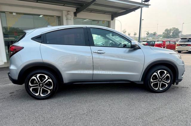 2021 Honda HR-V 1.8 V MY16 FACELIFT (A) - 4