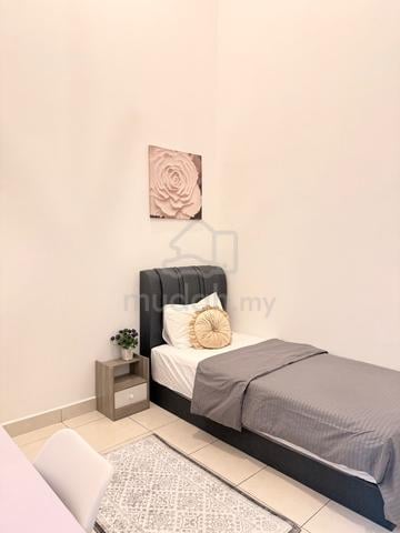 Bilik Sewa Premium + Private Mini Fridge | Fully Furnished 1