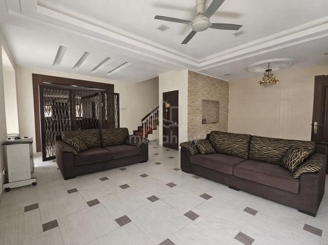 Renovated Double Storey Endlot 34x75 @ Canal Gardens, Kota Kemuning 1