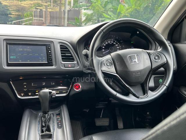 2019 Honda HR-V 1.8 V F.S.Honda/ Full Loan/ 3yWrty - 5