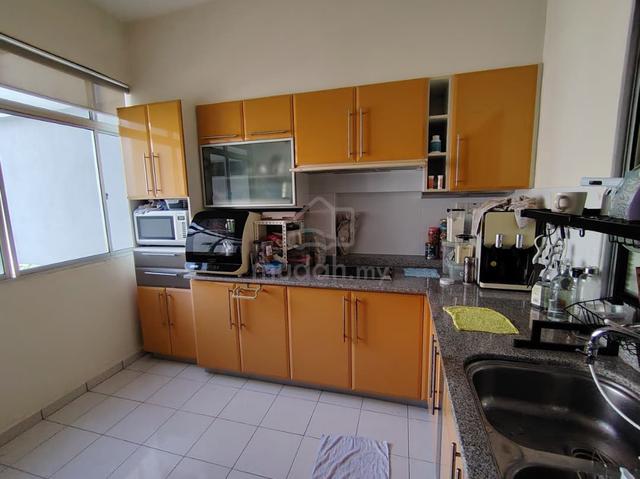 Putra Place 1