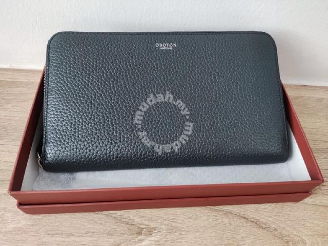 Oroton clutch online wallet