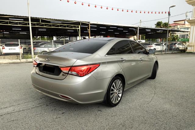 Hyundai SONATA 2.4 PREMIUM (A) FACELIFT *HIGH SPEC - 2