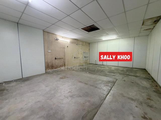 1.5 Storey Semi Detached Light Industrial with Extend Rare In Market 1