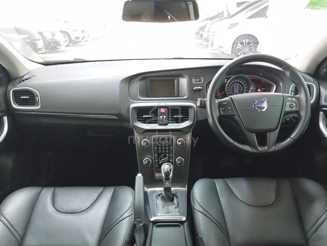 2015 Volvo V40 T4 1 Owner Ori Miles 7Xk Km SerRecs - 3