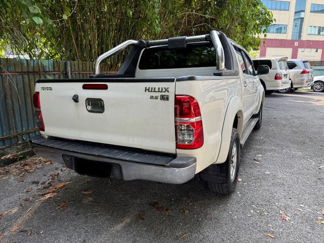 2010 Toyota HILUX 2.5 G MY05 KUN25R FACELIFT (A) - 3