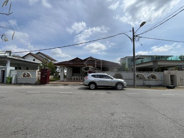 Freehold Bungalow Indera Mahkota 1 | 9,550 sqft | Direct Owner 1