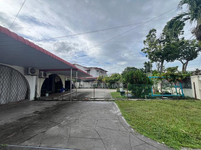 Sungai Ara, 2 Storey Semi Detached house, Huge land. 1