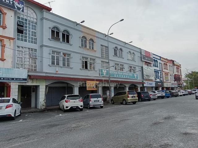 Hot Area ! 3 Storey Shop For Sale at Pekan Simpang Kuala, Alor Setar 1