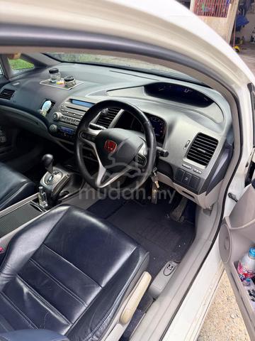 2011 Honda CIVIC 1.8 S-L iVTEC FACELIFT (A) - 5