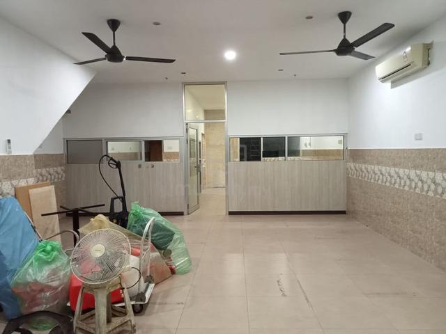 Kulai KCC Ground Floor Shoplot For Rent - Renovated Unit 1