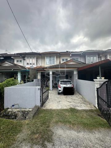 Booking RM1K: Teres 2 Tingkat di Bukit Sentosa 1