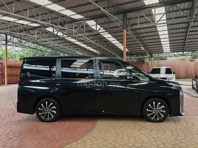 2024 Toyota VOXY 2.0 S-Z (A) 5K KM | Power Boot - 5