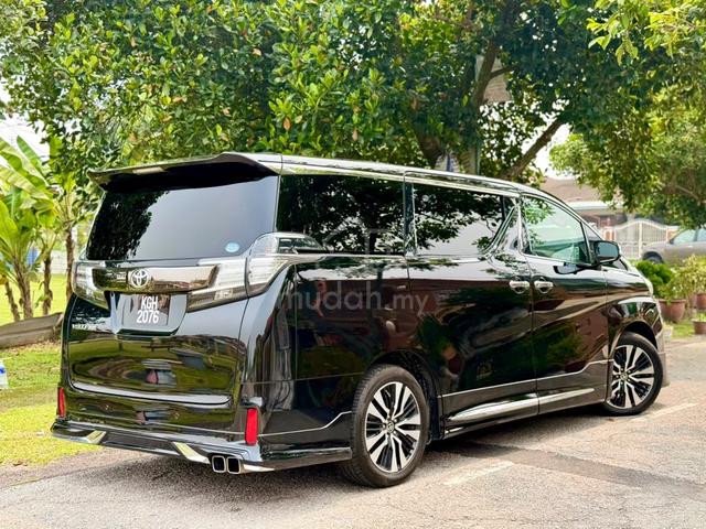 ON THE ROAD 2016 Toyota VELLFIRE 2.5 GOLDEN EYES - 3