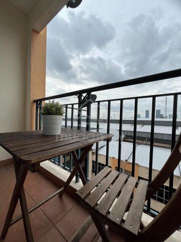 Walk 7-9mins to Connaught MRT, Spacious BALCONY room , HiSpeed Wi-Fi 2