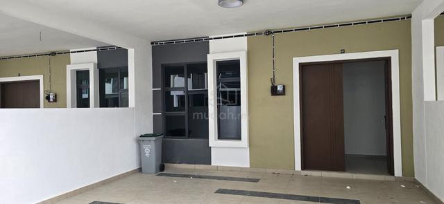 Jalan Wau Barat / Pasir Gudang / Bandar Layangkasa 1