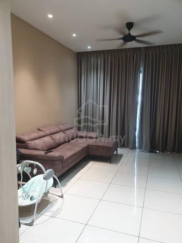Queens Residences Q1 @ Queens Waterfront 1