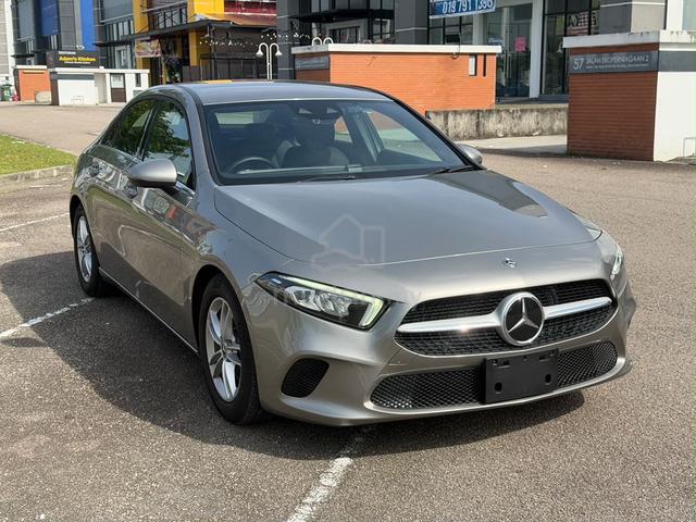 2021 Mercedes Benz A180 BASE SEDAN 54k KM - 1