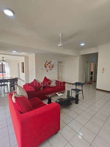 Marina Court 1