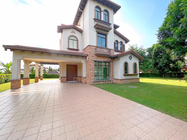 Diamond City Bungalow Corner Lot Majestic Ecohill Semenyih Full Loan 1