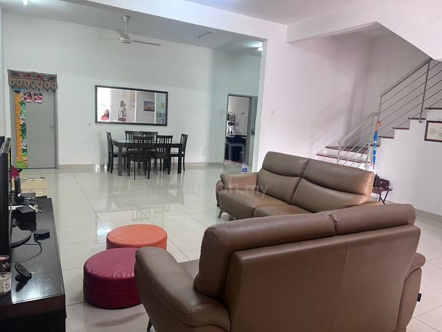 D'Anjung Teluk Pulai, Klang, 2.5 Sty, 24x80, 5+1 Room, Gated, Good Buy 1