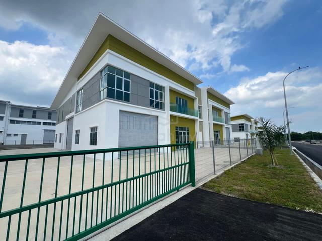 Eco Park Ayer Keroh Semi D 1 1/2 Storey Factory Warehouse for Rent 1