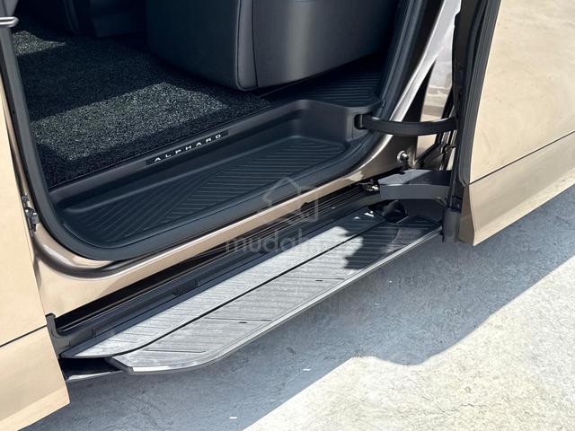 2025 Toyota ALPHARD 2.5 Z ( Sunroof , Gold ) - 5