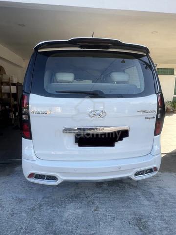 2018 Hyundai GRAND STAREX 2.5 ROYALE PREMIUM - 2