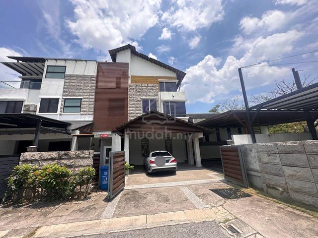 9 Bedrooms Three Storey Semi-D Corner Lot Laman Seri, Sek 13 Shah Alam 1