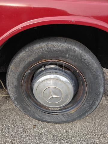 1995 Mercedes Benz 200 2.0 W110 (M) - 5