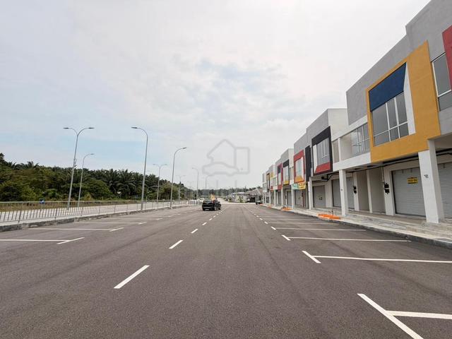 NEW FACING ROAD! Double Storey Shoplot Lesung Batu Alor Gajah Sg Petai 1