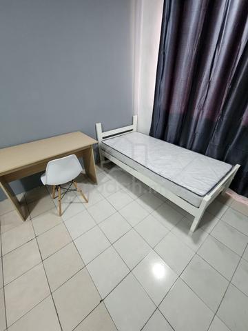 Subang Jaya Female Large Room for Rent | 3 Mins To LRT/BRT 1