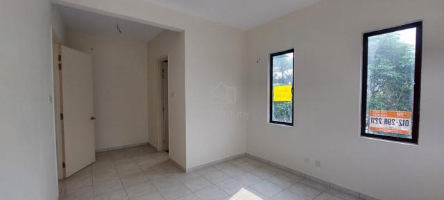 Avenue 2, Bandar Tun Hussein Oon, Freehold, Corner Unit, Brand New 1