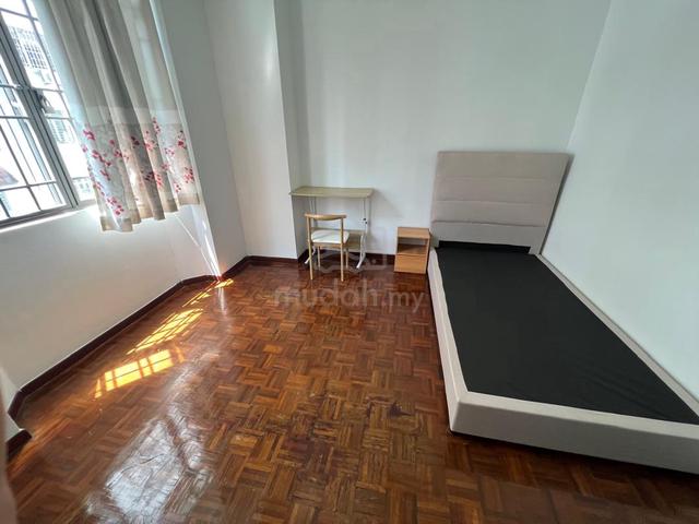 Small Room for rent @ Bukit OUG Condo 1