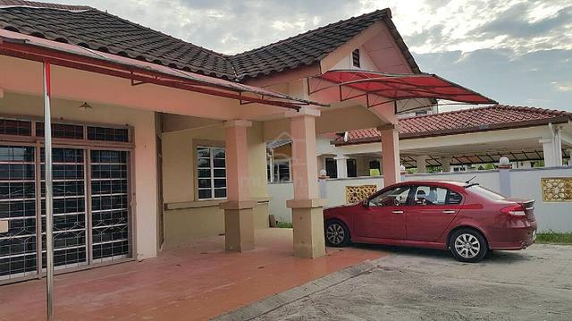 BANGLO SETINGKAT + Kebun Buah 5 BILIK 4 BILIK AIR BANGI VILLA 1