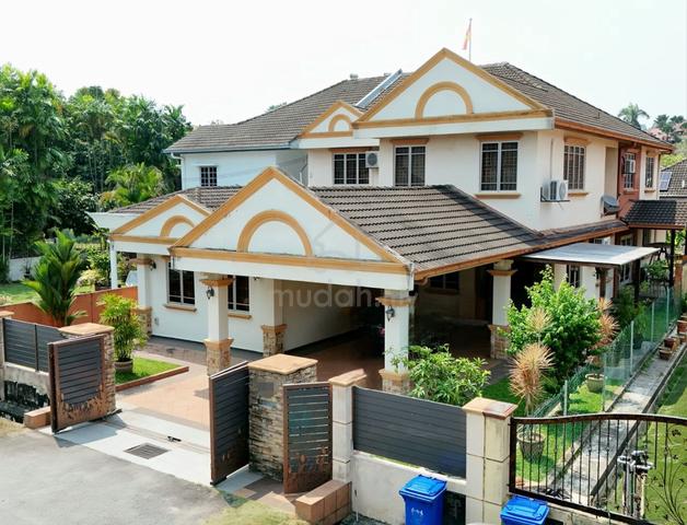 [RENOVATED AND EXTENDED] Shah Alam, Seksyen 9, Great Location 1
