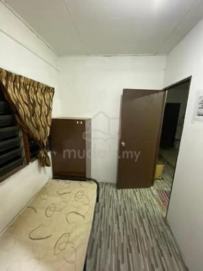 Flat PKNS Seksyen 7 Shah Alam 1