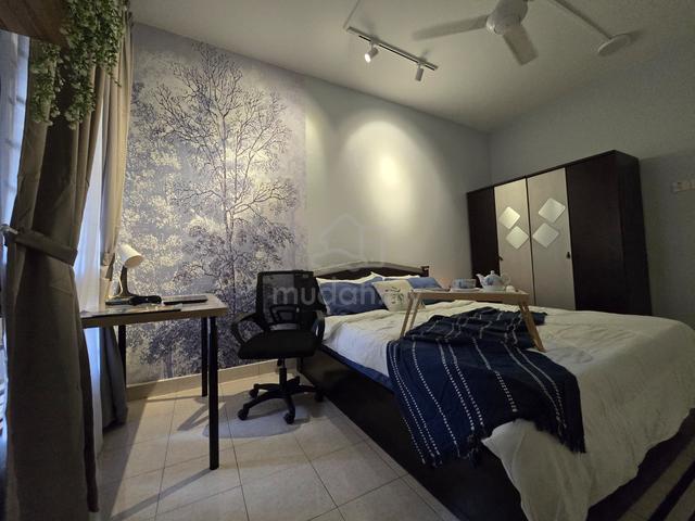 Gentlemen’s Master Room at Palm Spring Damansara 1