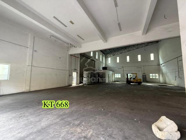 2.5 Semi detached Warehouse North Port for sale with cf 1